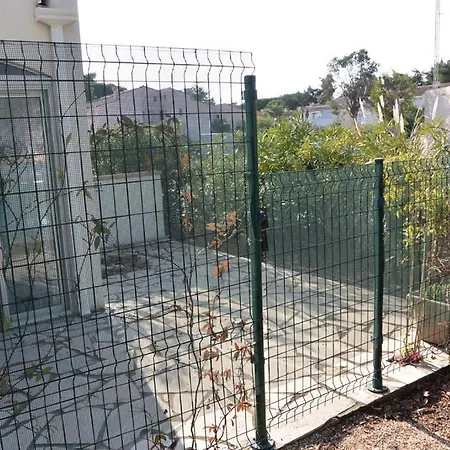 4 Personnes, 1 Chambre, Terrasse + Parking - Ref- Ag 101 Apartmán